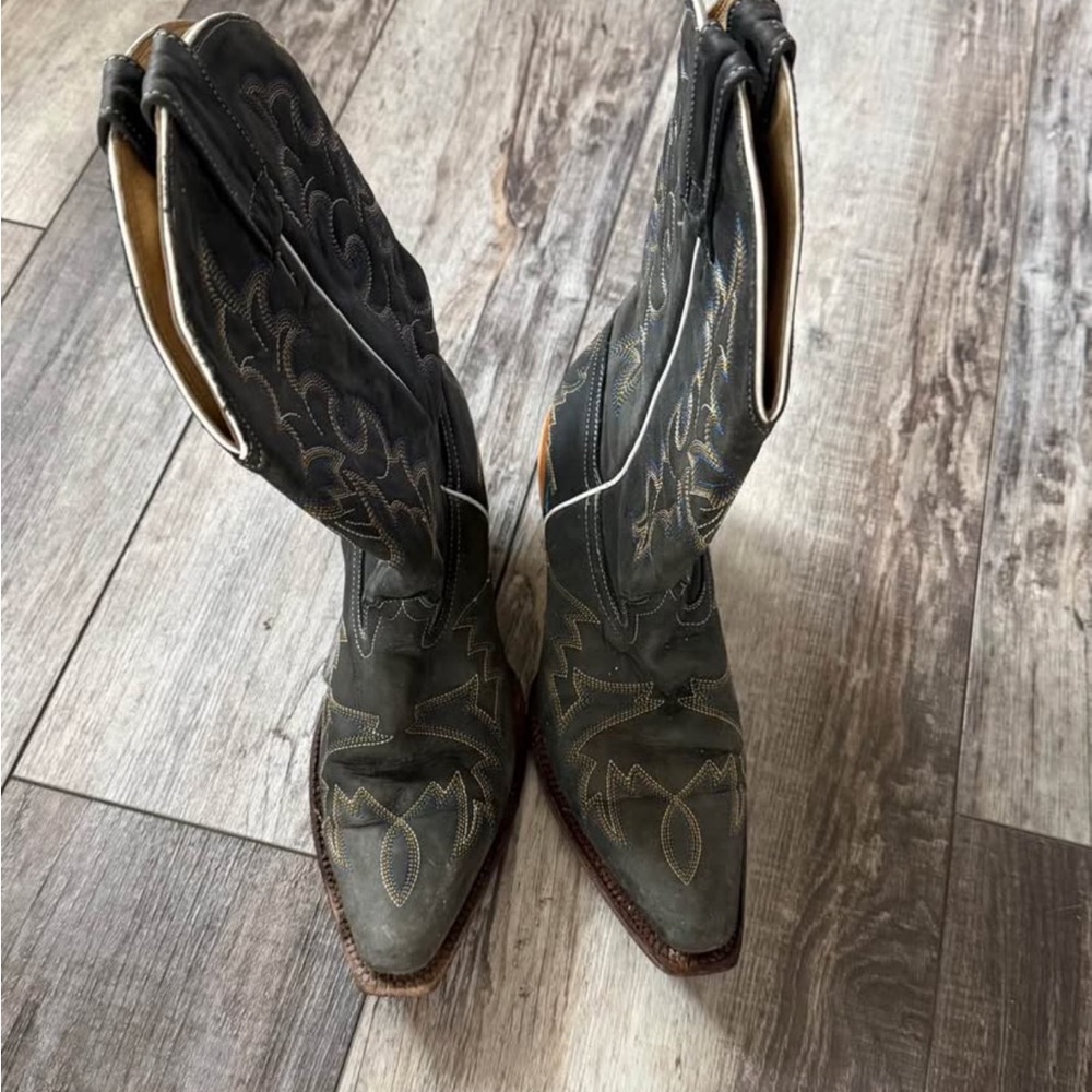 Women’s Black Western Cowboy Boots - INNOVATION